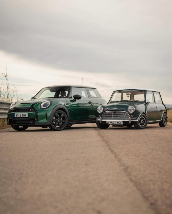 MINI COOPER CLASSIC F56 BRG COMPARISON ESPAÑA HOTHA (2).jpg