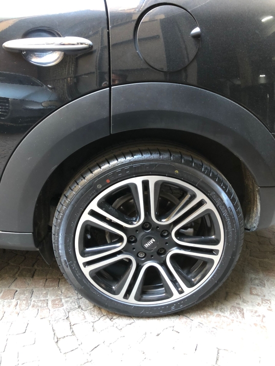 gomme countryman.jpg