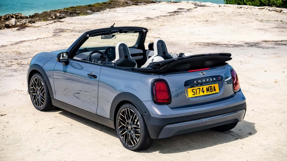 mini-cooper-cabrio-2024.jpg